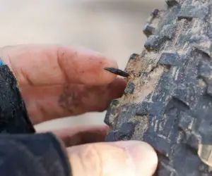 Puncture resistant bike tire